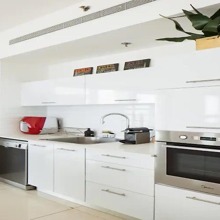 O&O Group- Special Apartment Sea View Luxury Tower Bat Yam Eksteriør bilde