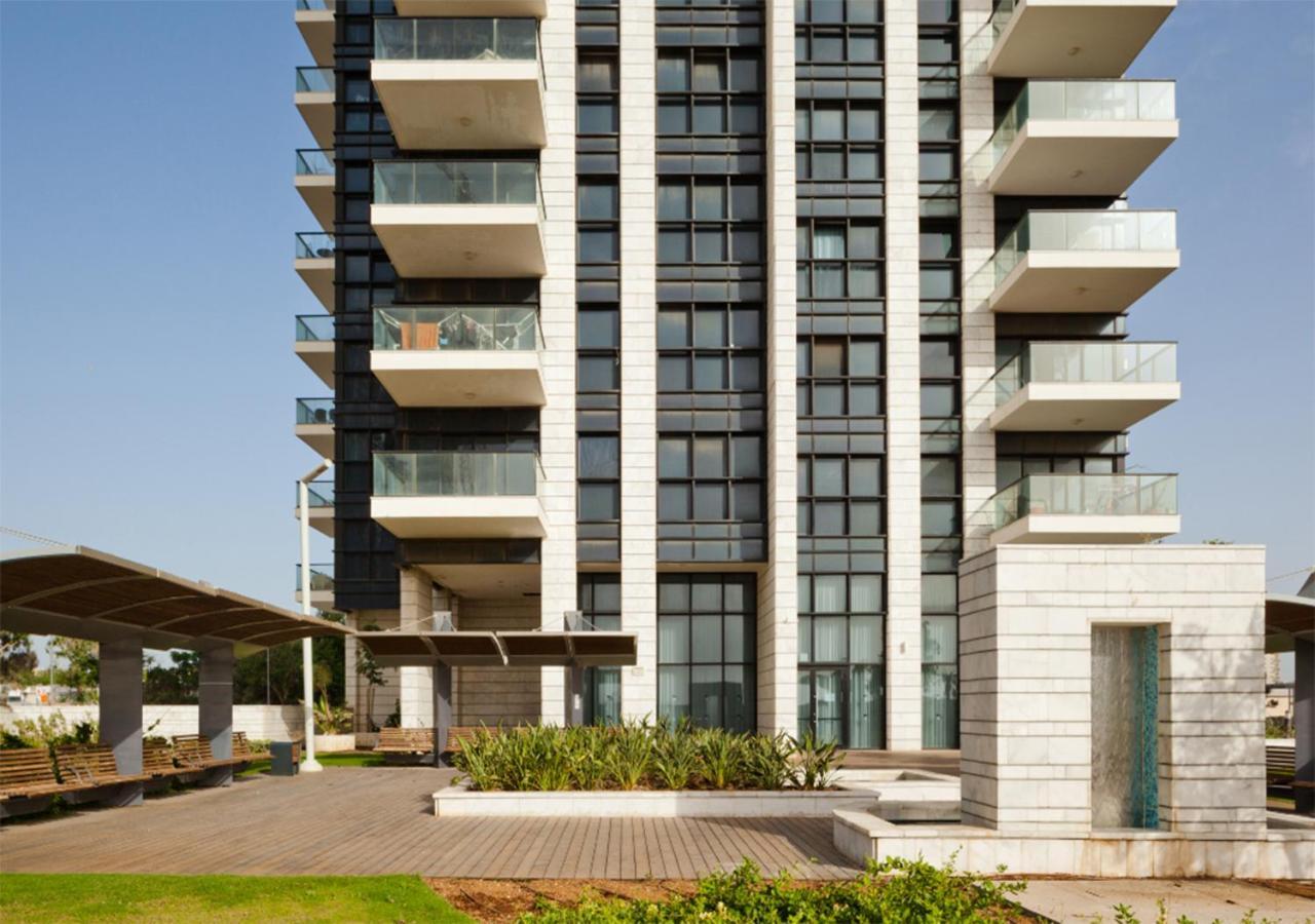 O&O Group- Special Apartment Sea View Luxury Tower Bat Yam Eksteriør bilde