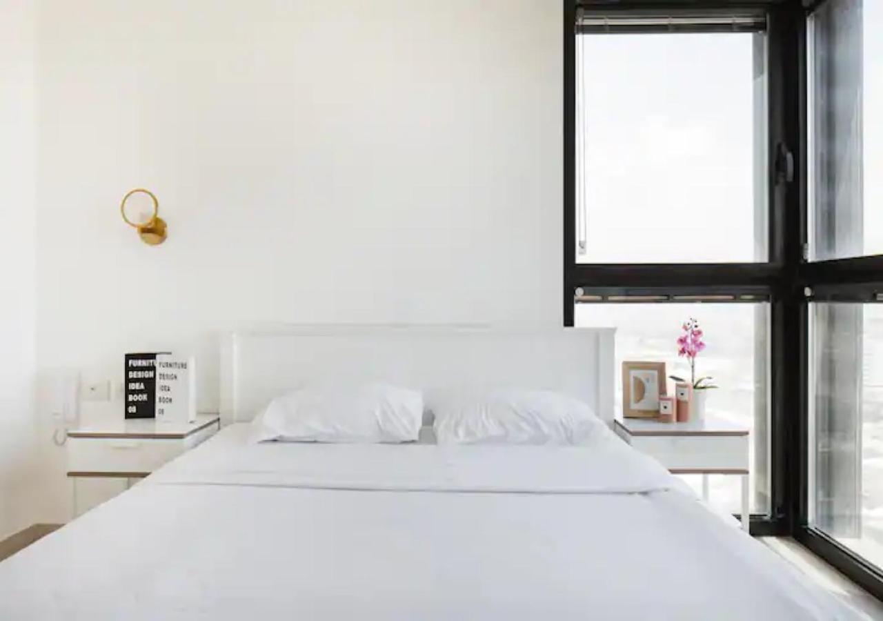 O&O Group- Special Apartment Sea View Luxury Tower Bat Yam Eksteriør bilde