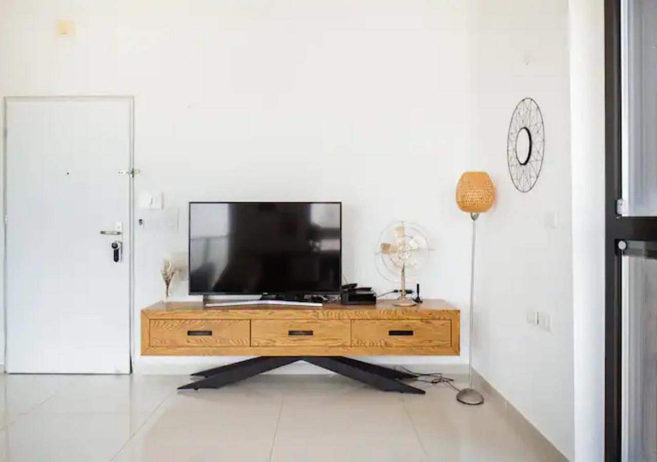 O&O Group- Special Apartment Sea View Luxury Tower Bat Yam Eksteriør bilde